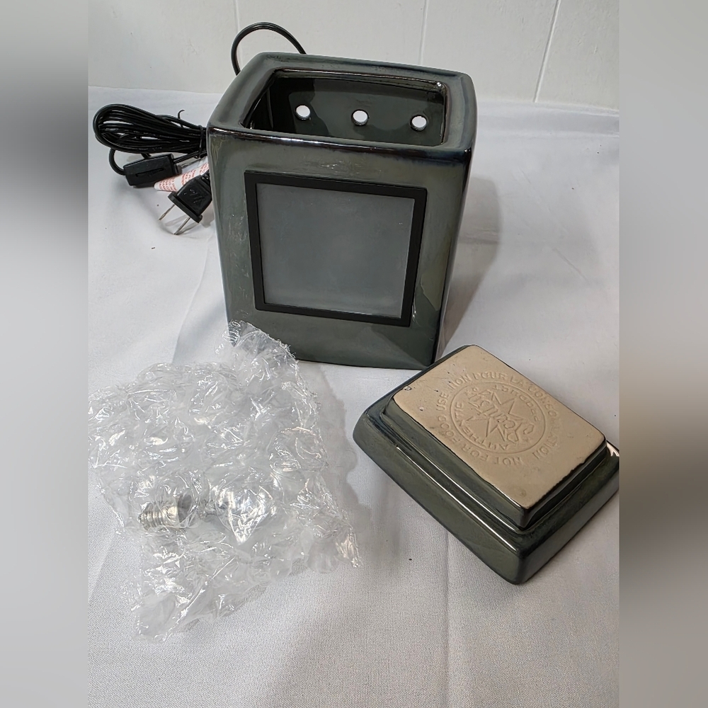 Scentsy Gallery Cube Moss Electric Full Size Ceramic Wax Warmer Retired - Picture 2 of 8